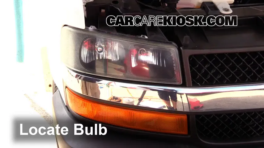 2007 Chevrolet Express 3500 LS 6.0L V8 Standard Passenger Van (3 Door) Lights Headlight (replace bulb)